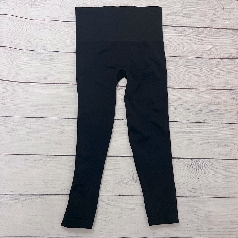 Spanx Look at Me Now Seamless Cropped Leggings